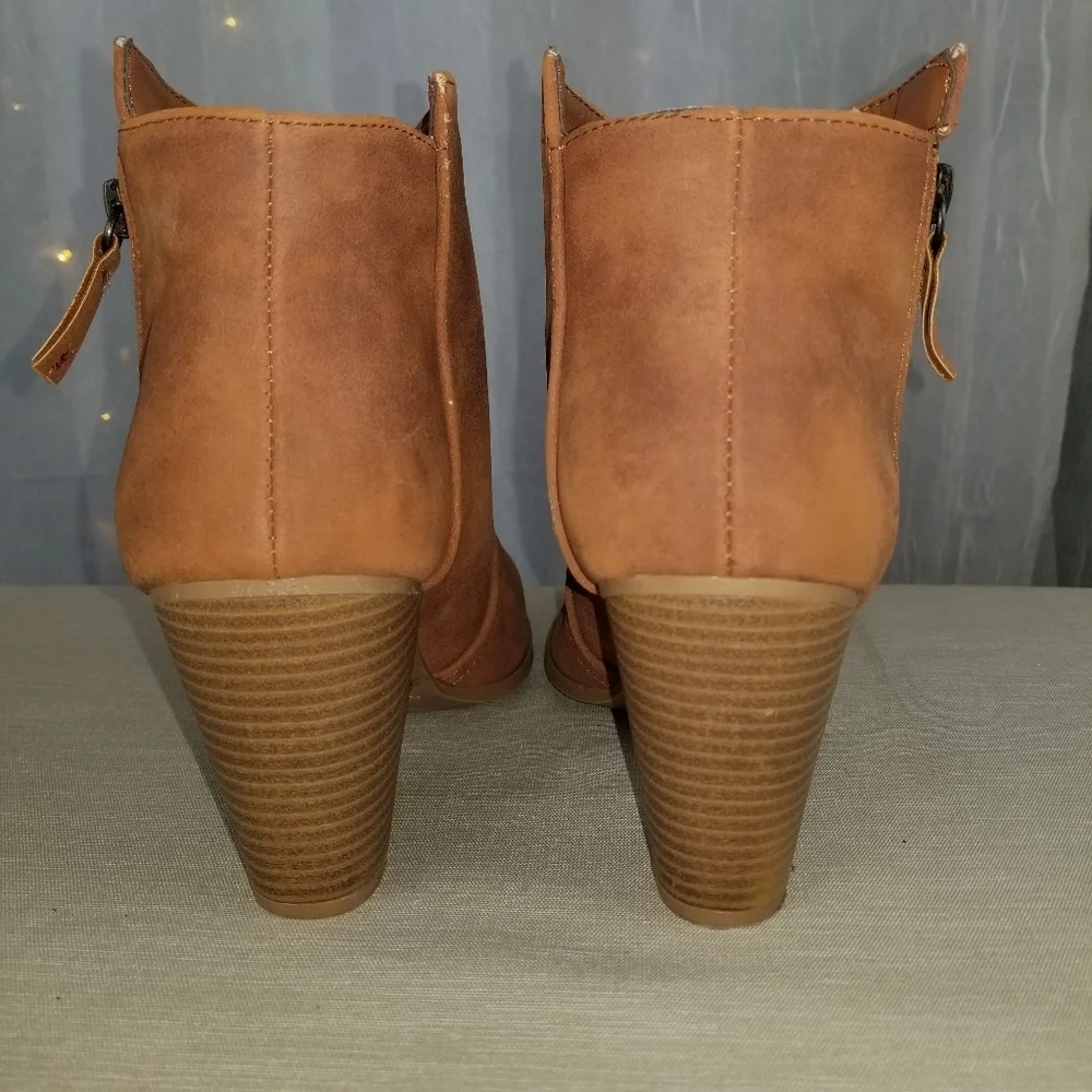 Qupid ankle boots.